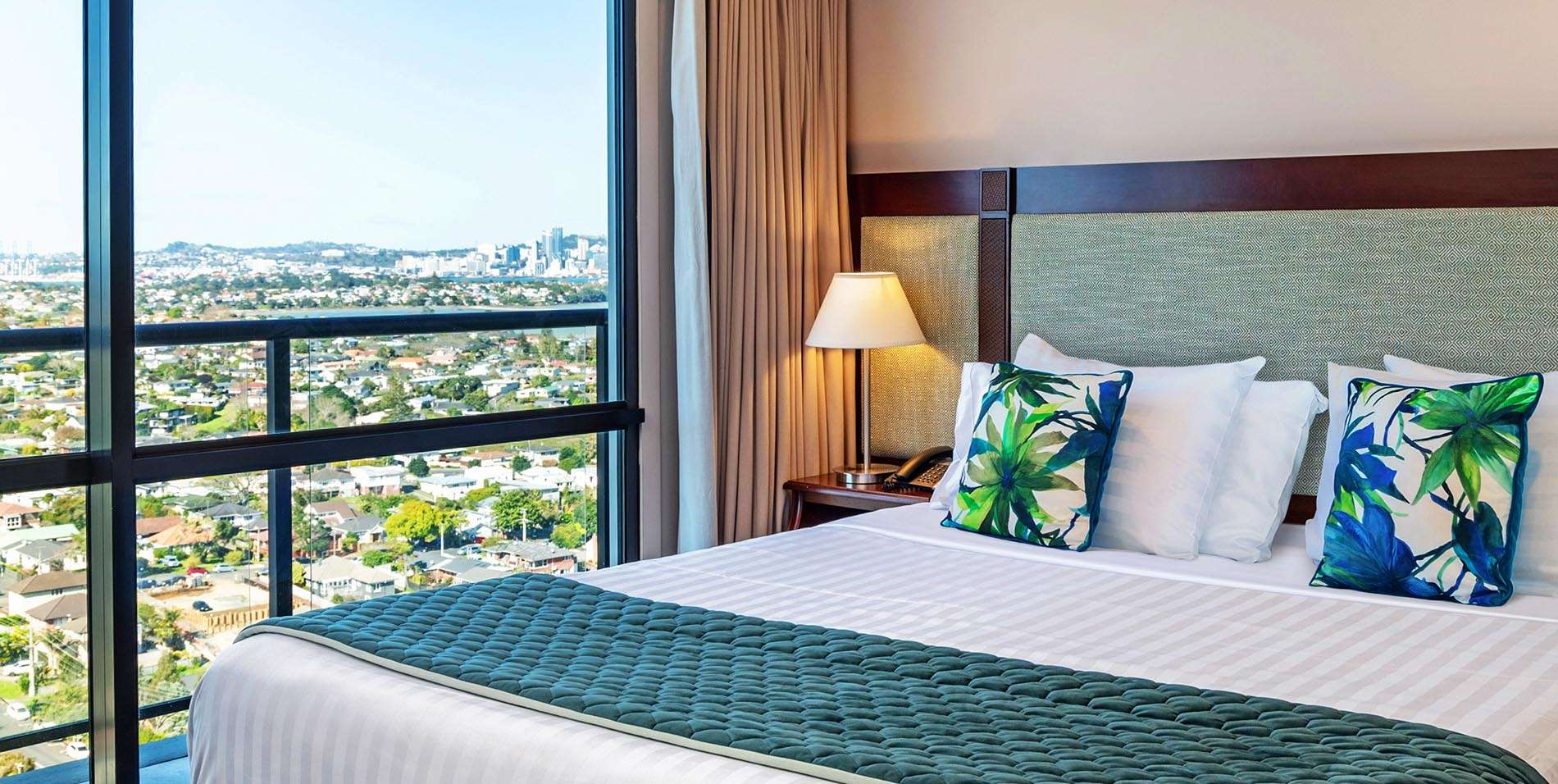 The Spencer Hotel, Takapuna Hotel, Spencer Hotel One Bed Balcony View