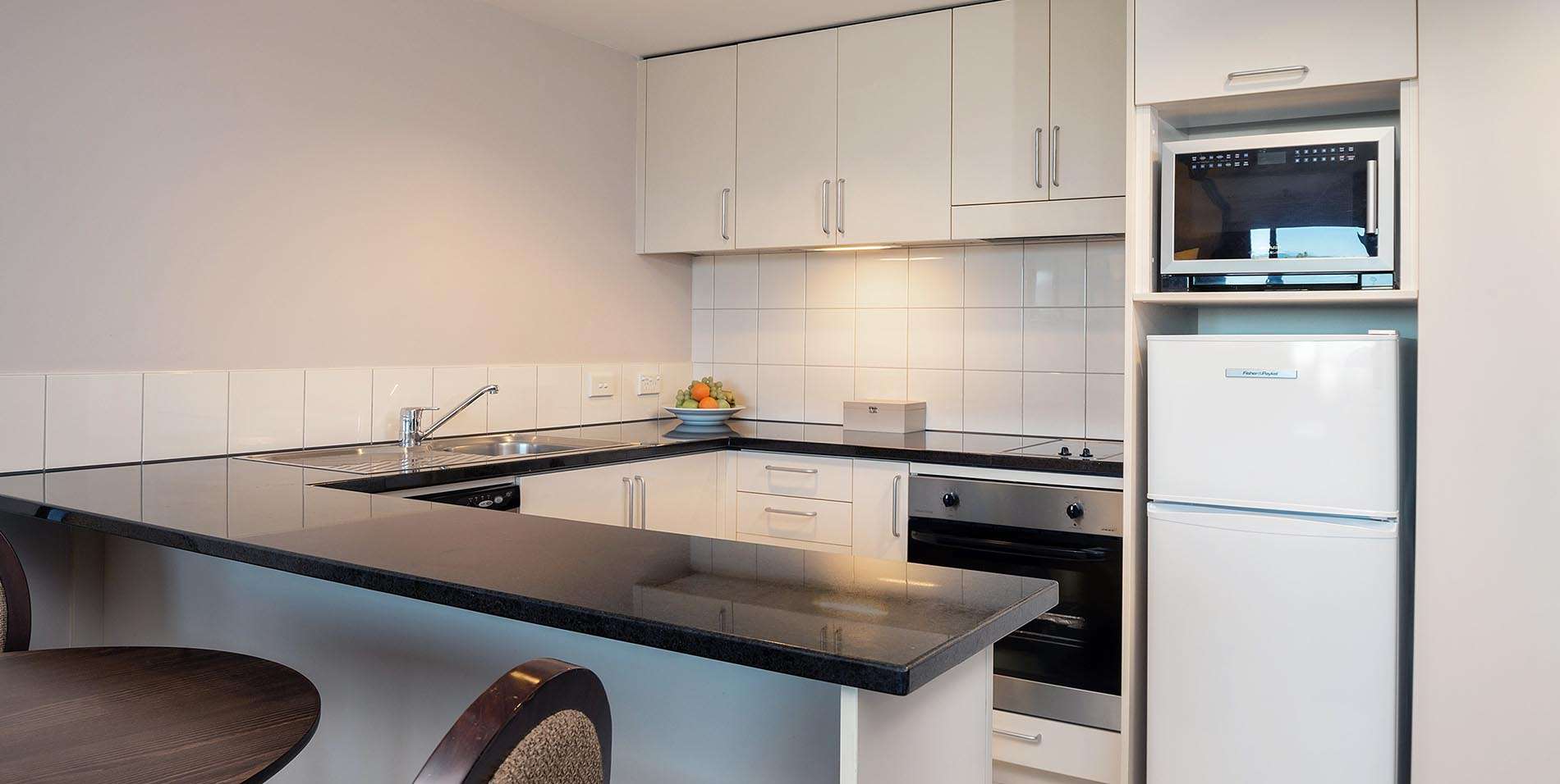 The Spencer Hotel, Takapuna Hotel, Spencer Hotel One Bed Suite Kitchen